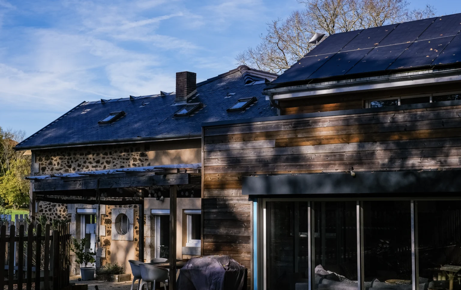 Réaliser des économies durables grâce à un kit panneau solaire en autoconsommation